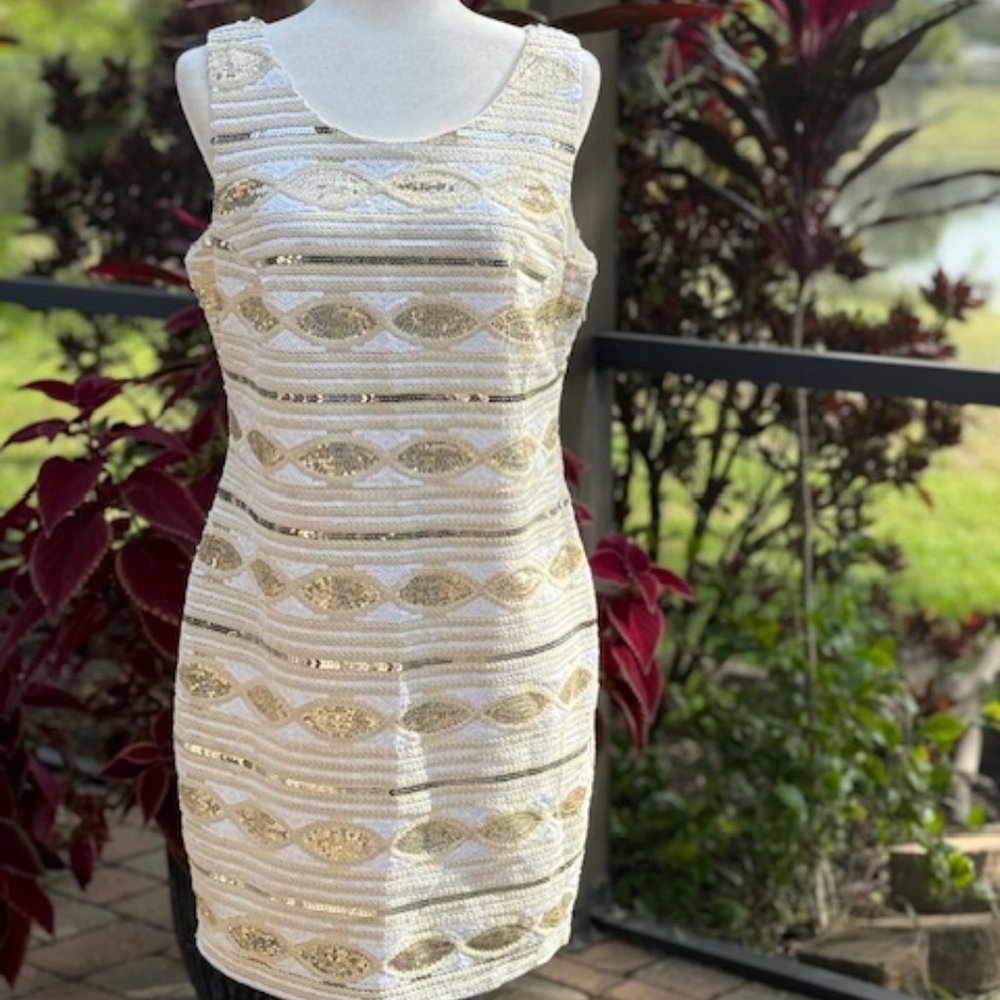 ADORE Women's Sleeveless Ivory/Gold/Silver Sequins Dress Size XL
